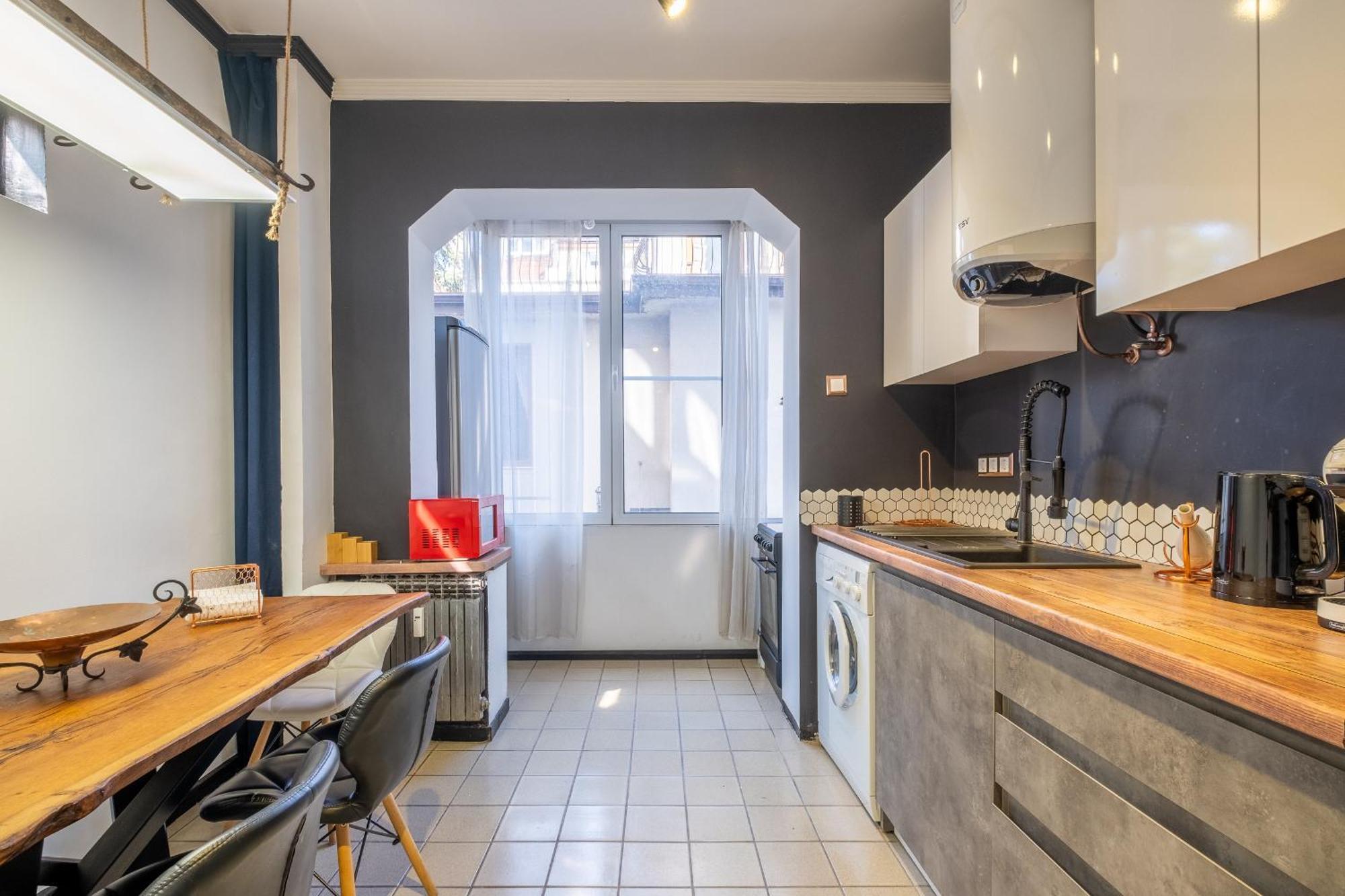 Modern , Spacious 2Br Apartment In Top Center Софія Екстер'єр фото