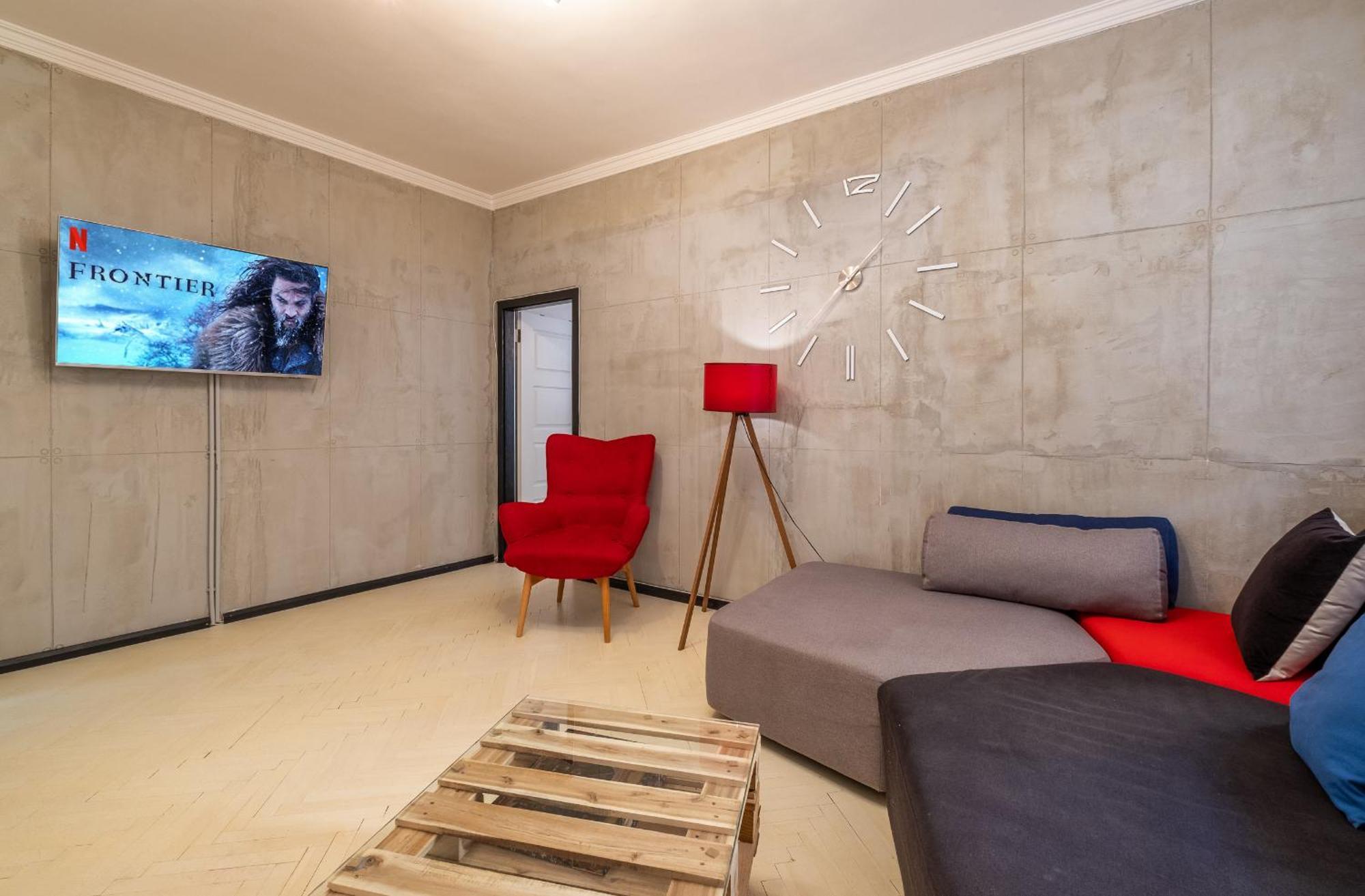 Modern , Spacious 2Br Apartment In Top Center Софія Екстер'єр фото