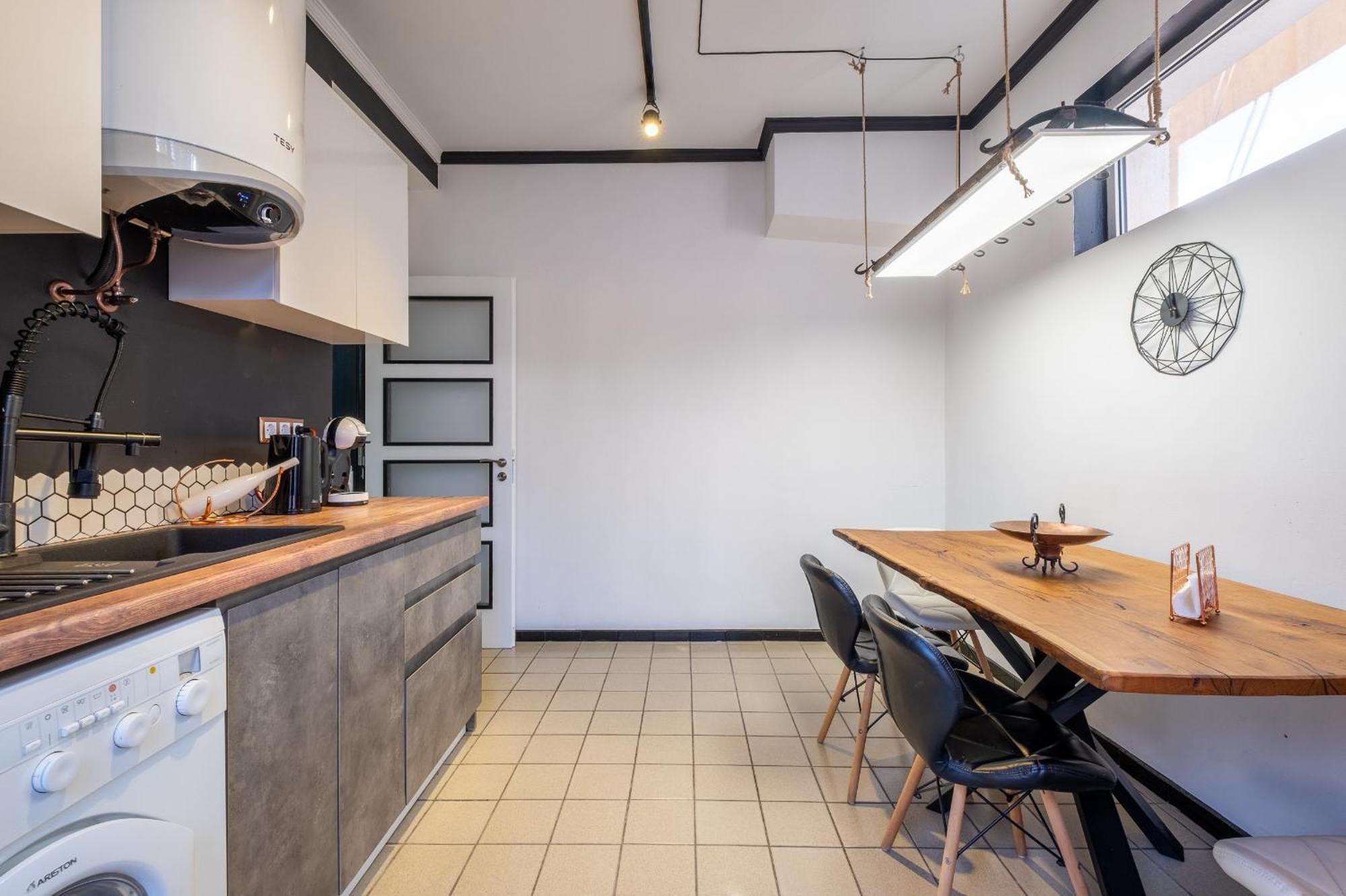 Modern , Spacious 2Br Apartment In Top Center Софія Екстер'єр фото